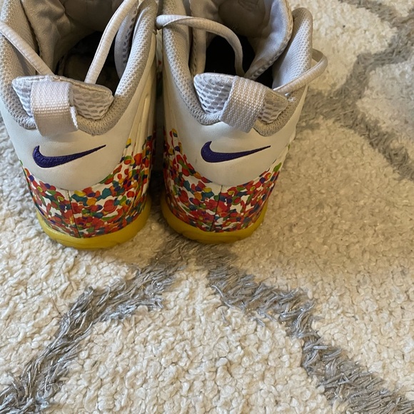 Nike foamposite GS Size 5 fruity pebble’s - Picture 3 of 6